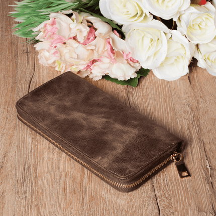 Minimalist vs. Bifold: Choosing the Right Wallet for Your Lifestyle
